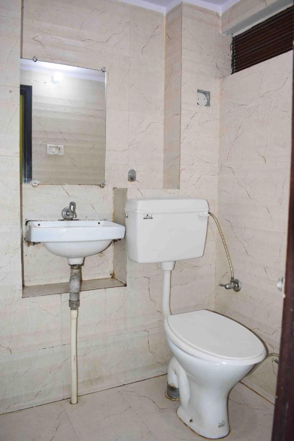 Hotel Mrk Varanasi Exterior foto