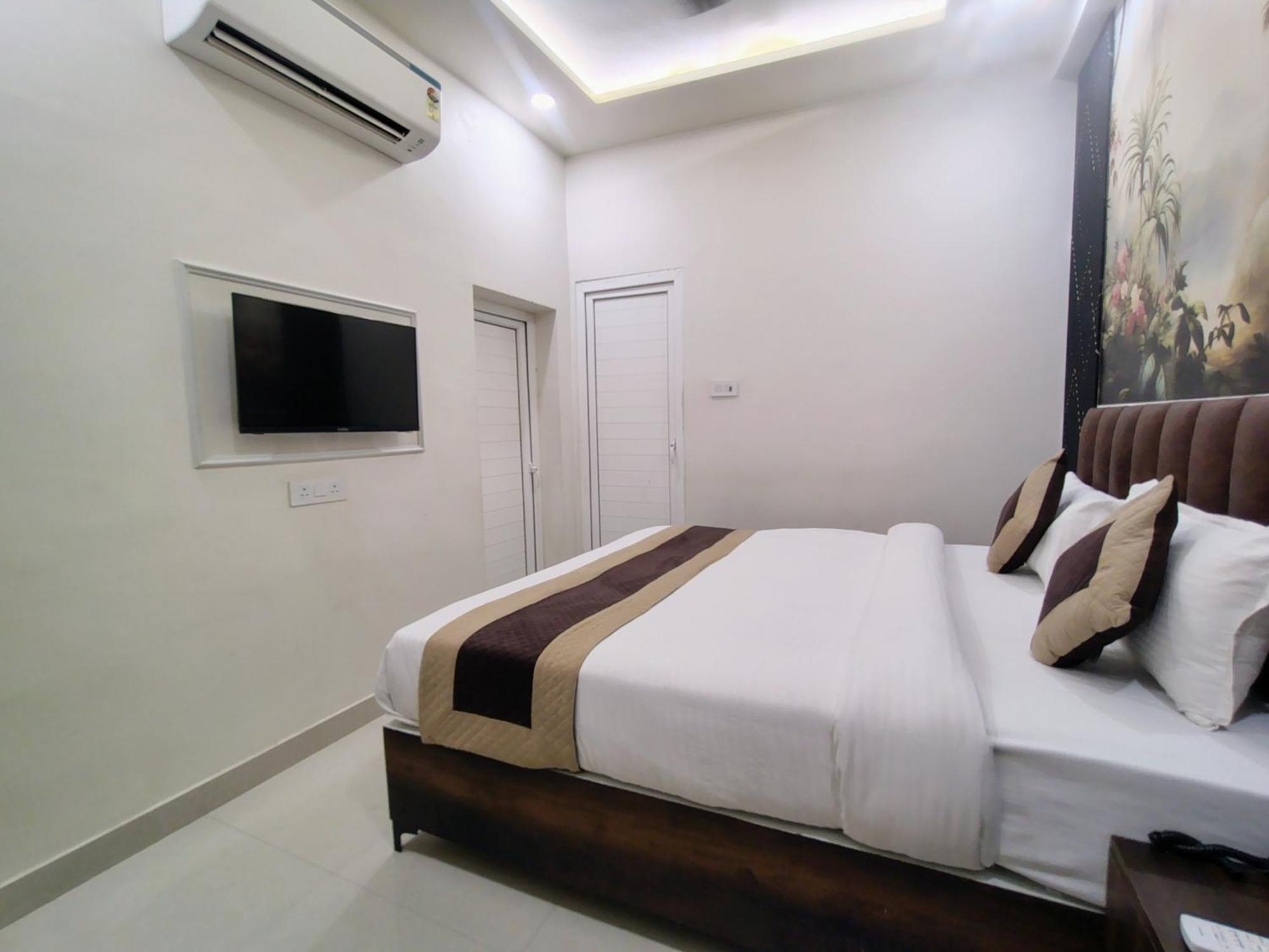 Hotel Mrk Varanasi Exterior foto