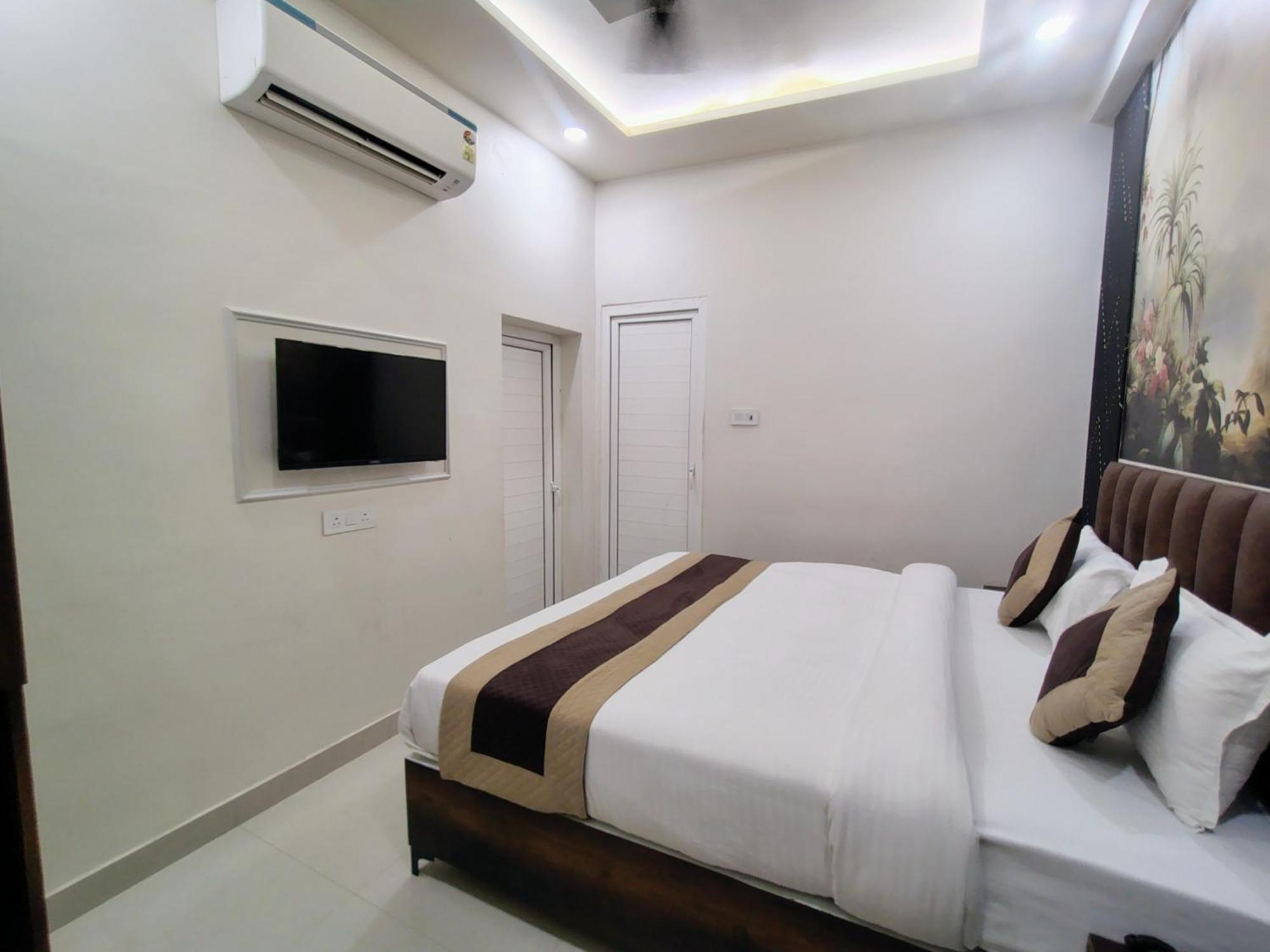 Hotel Mrk Varanasi Exterior foto